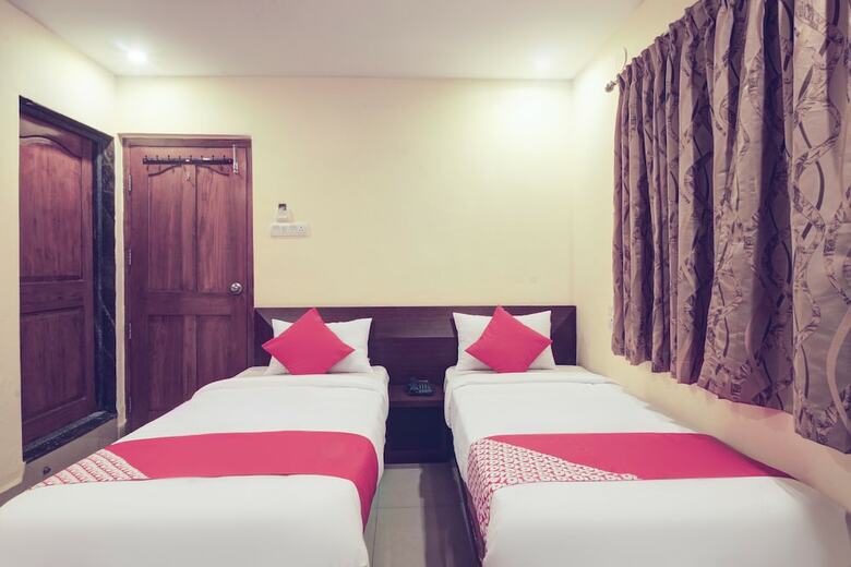 Oyo 28047 Hotel Galaxy Residency