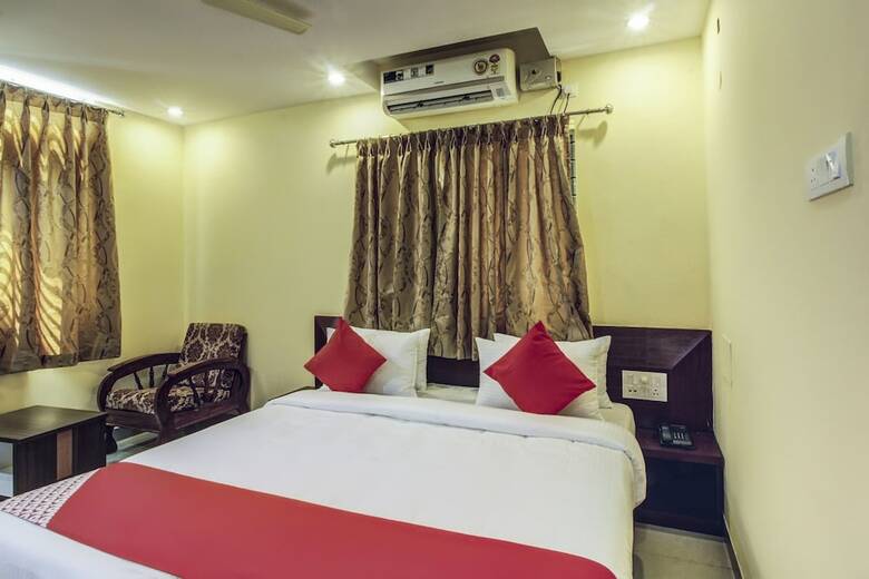 Oyo 28047 Hotel Galaxy Residency