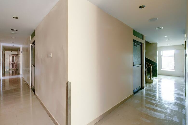 Oyo 28047 Hotel Galaxy Residency