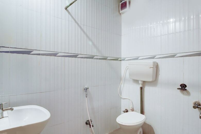 Oyo 28047 Hotel Galaxy Residency