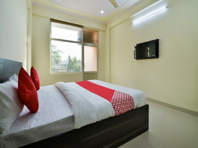 Oyo 35433 Hotel Sethi Palace