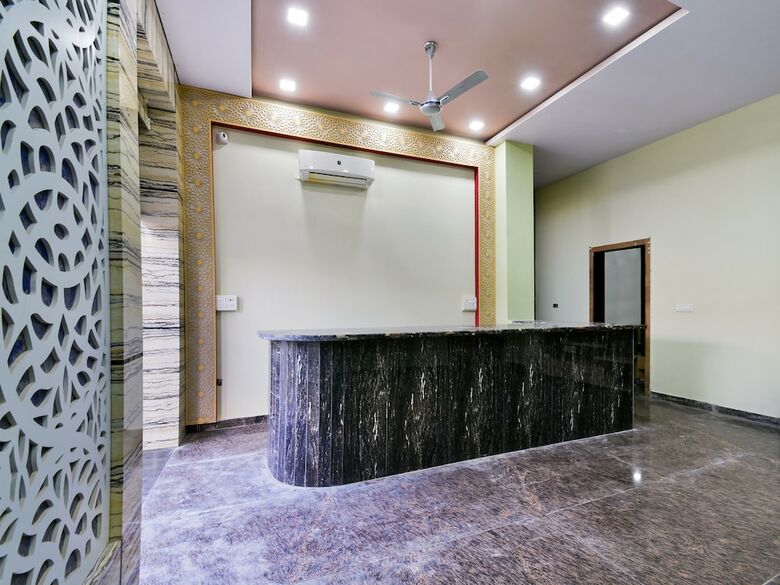 Oyo 35433 Hotel Sethi Palace