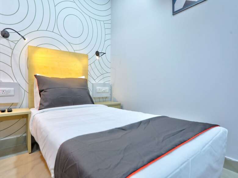 Hotel Collection O 30090 Mayajaal Multiplex
