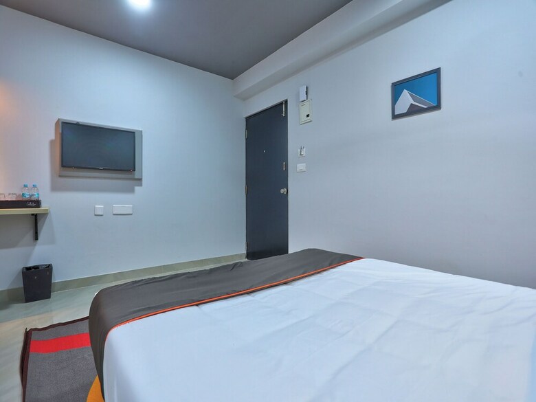 Hotel Collection O 30090 Mayajaal Multiplex