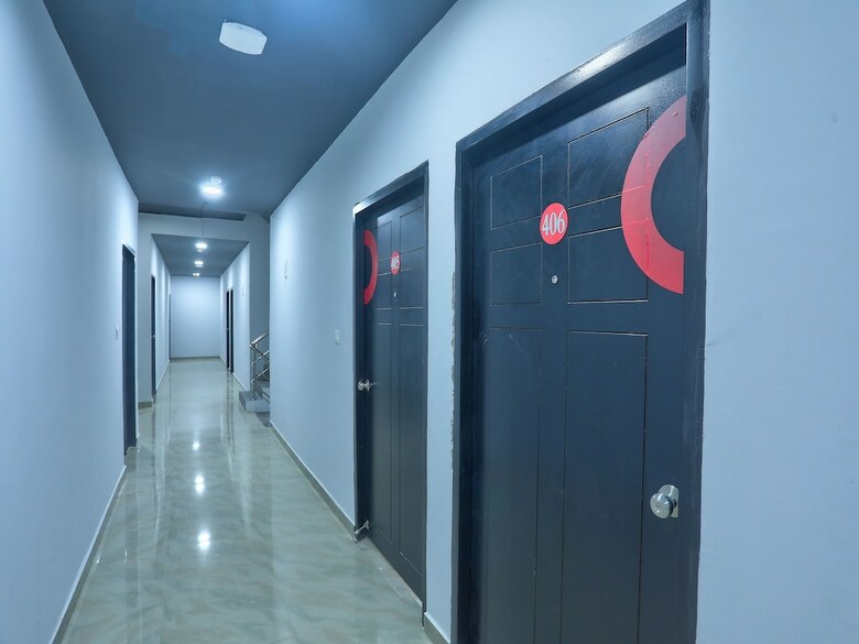 Hotel Collection O 30090 Mayajaal Multiplex