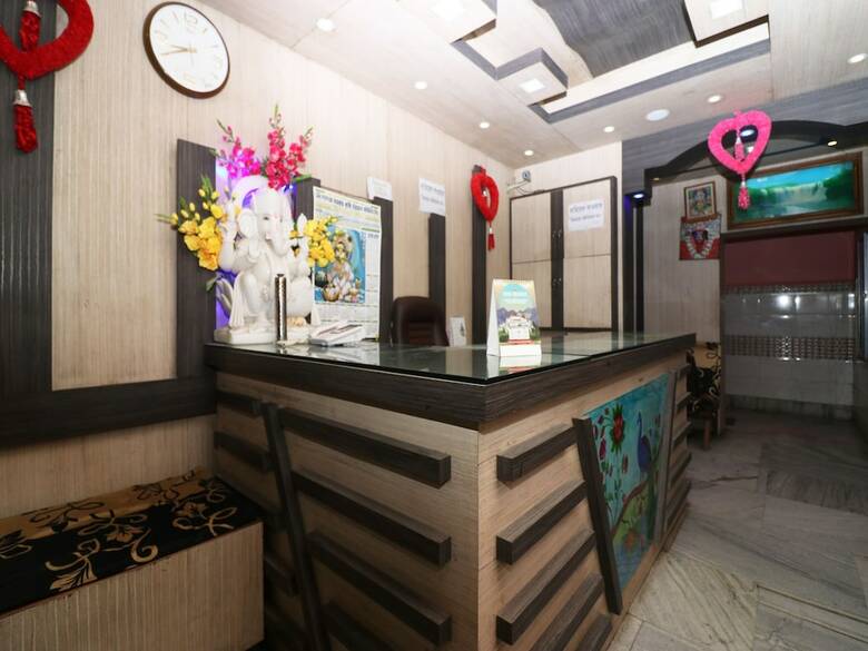 Oyo 27996 Hotel Green Park