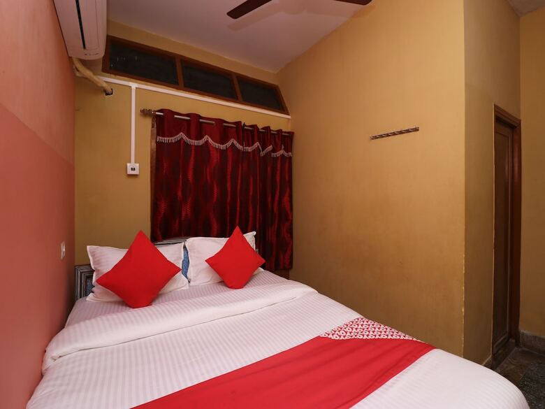 Oyo 27996 Hotel Green Park