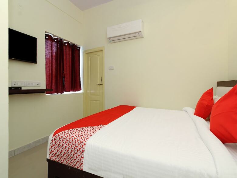 Hotel Oyo 28743 Golconda Inn