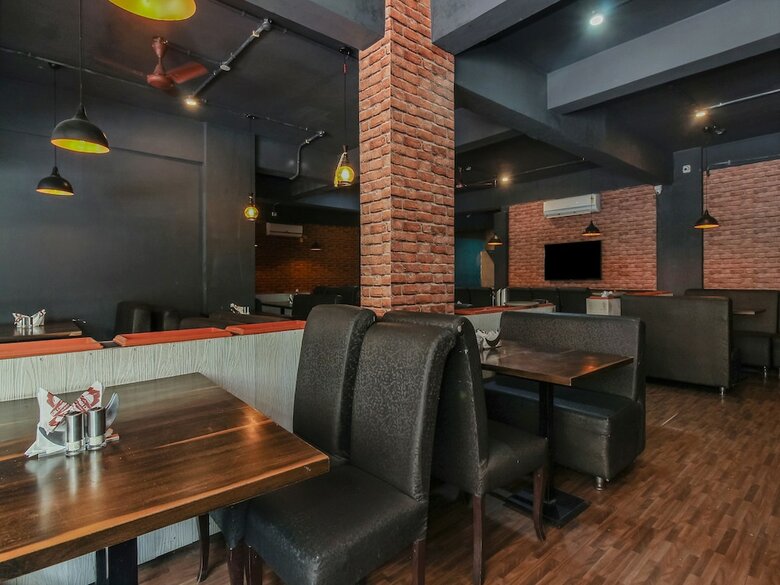 Hotel Oyo 28743 Golconda Inn