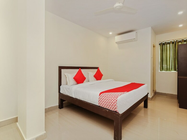 Hotel Oyo 28743 Golconda Inn