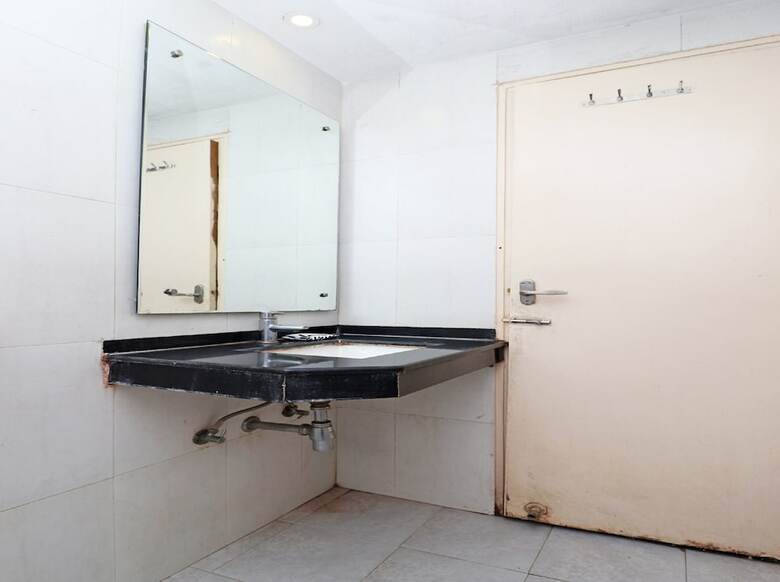 Oyo 28796 Hotel Rajhans