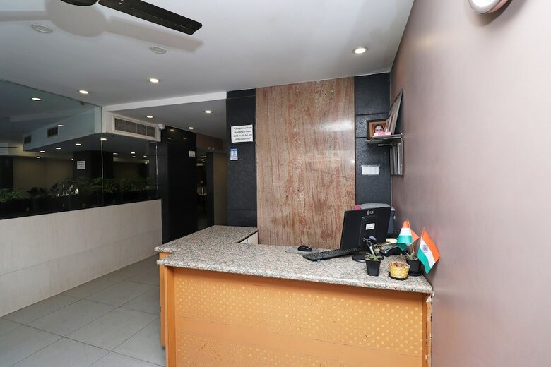 Oyo 28796 Hotel Rajhans