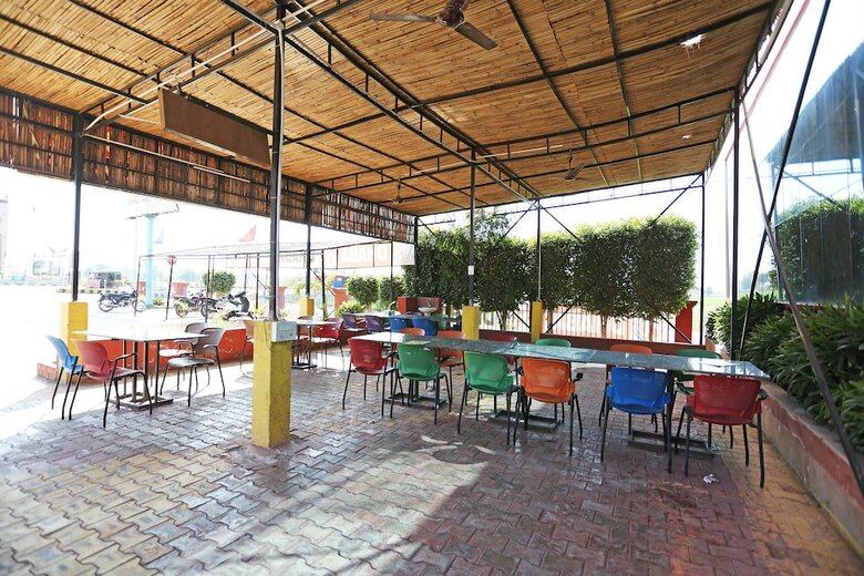 Hotel Oyo 29427 Mehak Garden