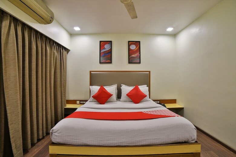 Oyo 29657 Hotel The Emerald