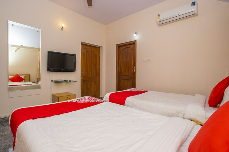 Hotel Oyo 24118 Slv Enterprises