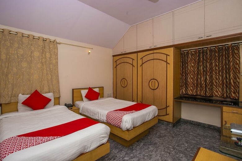 Hotel Oyo 24118 Slv Enterprises