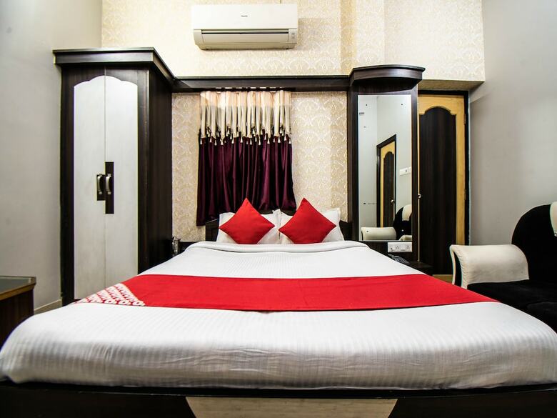 Oyo 33479 Hotel Double Tree Deluxe