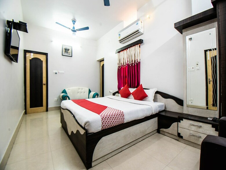 Oyo 33479 Hotel Double Tree Deluxe