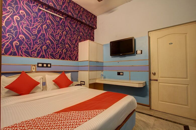 Oyo 35504 Royal Park Hotal