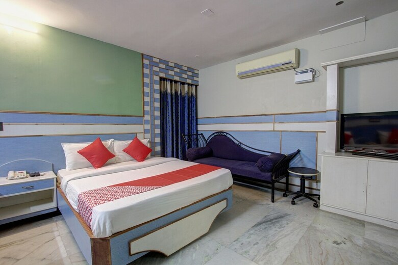 Oyo 35504 Royal Park Hotal