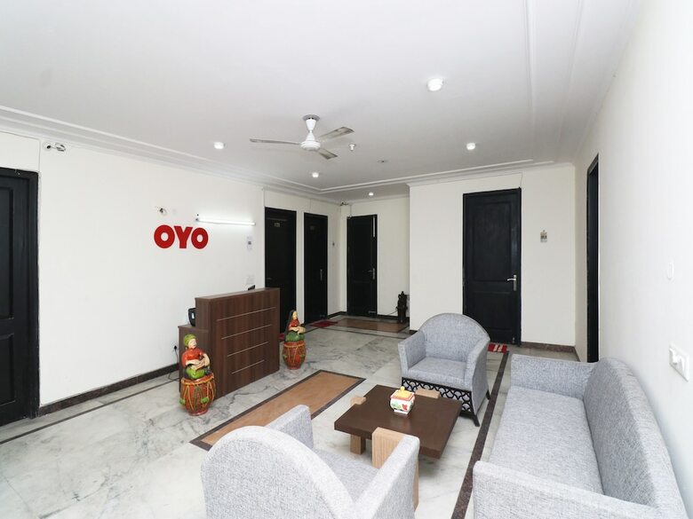 Hotel Oyo 28232 The Golden Circle