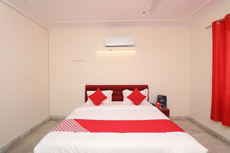 Hotel Oyo 28232 The Golden Circle