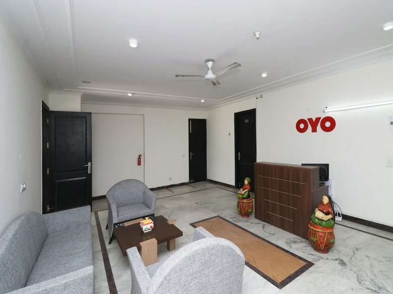 Hotel Oyo 28232 The Golden Circle