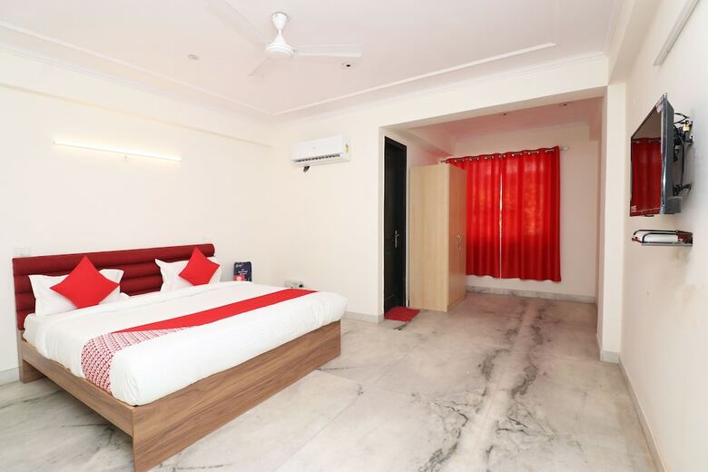 Hotel Oyo 28232 The Golden Circle