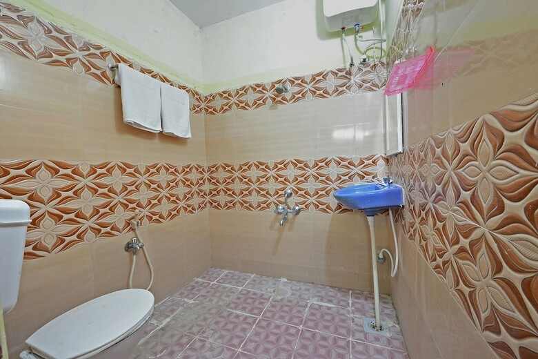 Hotel Oyo 29663 Sp Highway Inn