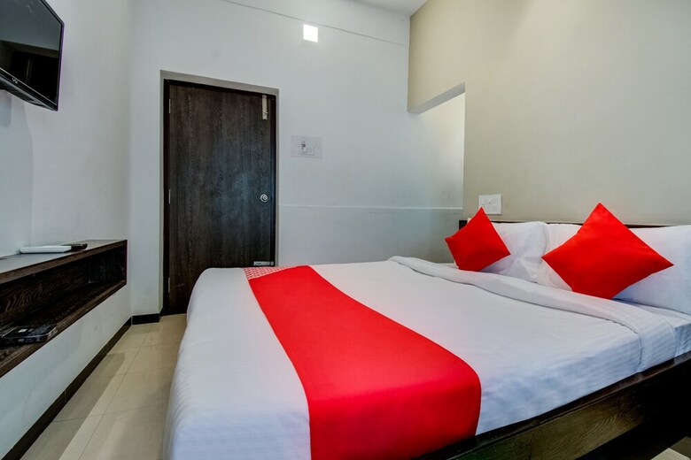 Oyo Flagship 29891 Hotel Karpagam, Gandhipuram