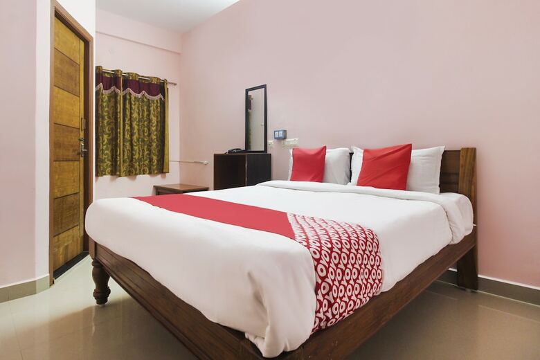 Hotel Oyo 8053 Banu Residency