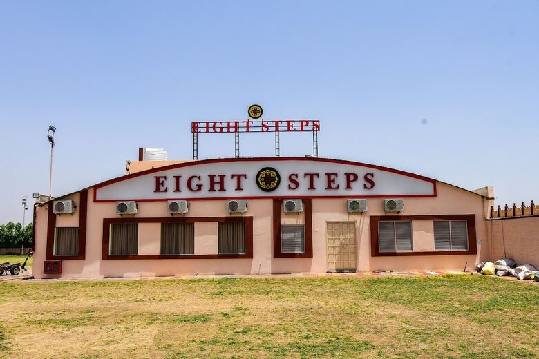 Hotel Capital O 38804 Eight Steps Resort