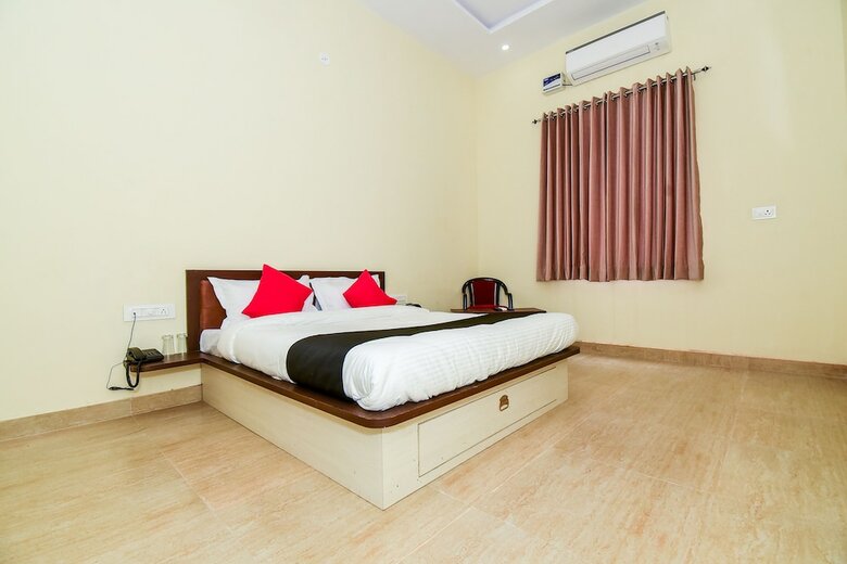 Hotel Capital O 38804 Eight Steps Resort