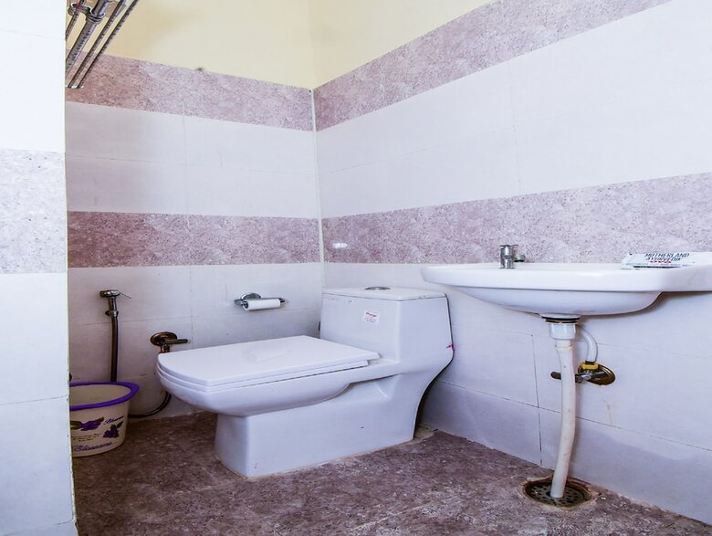 Hotel Capital O 38804 Eight Steps Resort