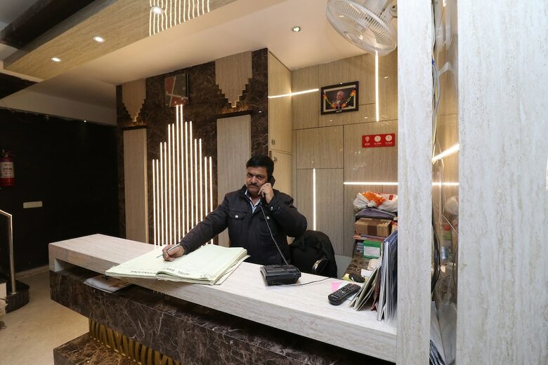 Hotel Oyo 24608 Sanjay Galaxy Premium