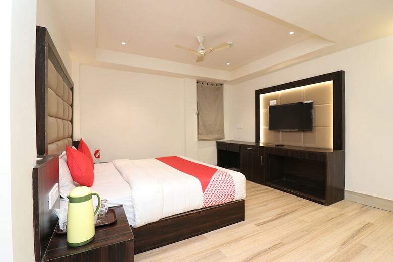 Hotel Oyo 24608 Sanjay Galaxy Premium