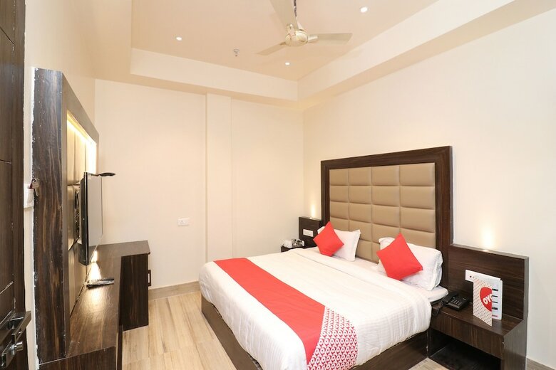 Hotel Oyo 24608 Sanjay Galaxy Premium