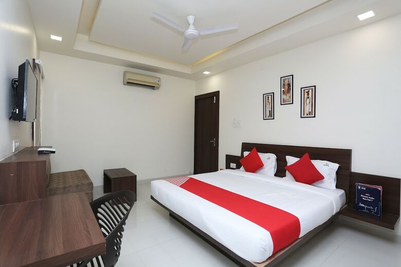 Hotel Oyo 24707 Comfort Inn