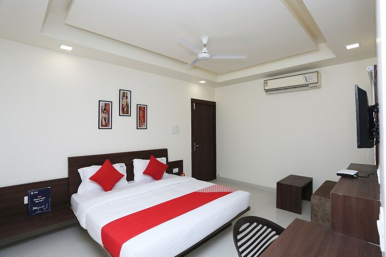 Hotel Oyo 24707 Comfort Inn