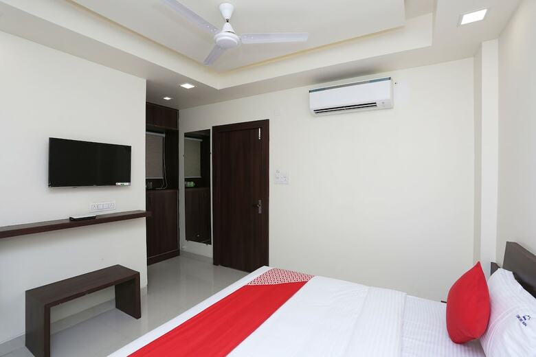 Hotel Oyo 24707 Comfort Inn
