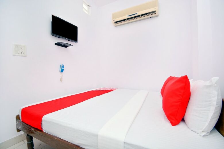 Oyo 40793 Hotel S--55 Inn