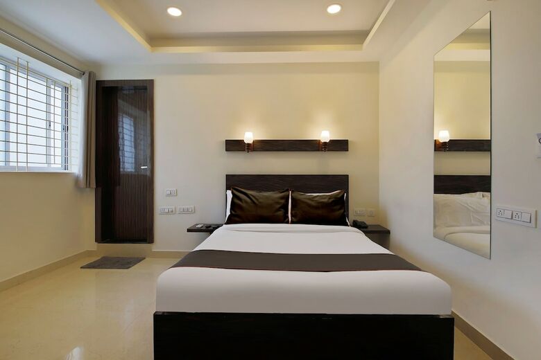 Hotel Collection O 30119 Regalia