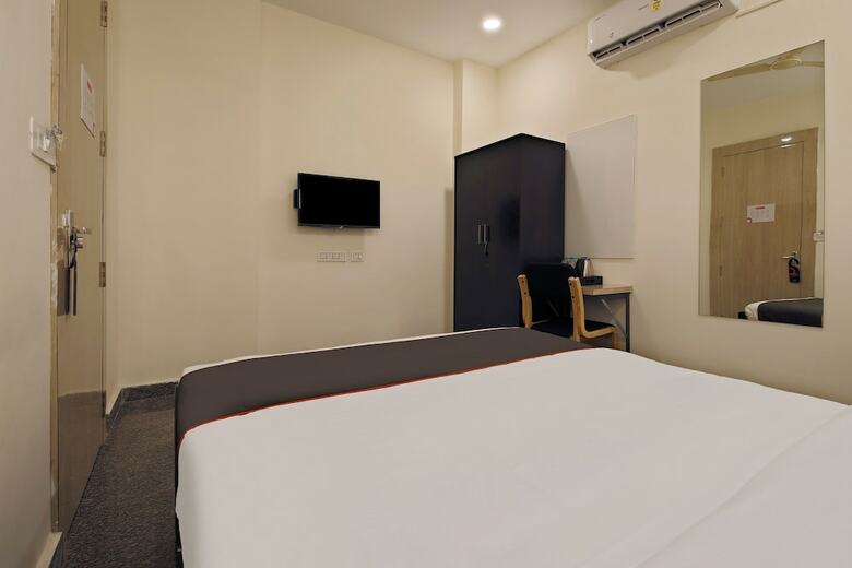 Hotel Collection O 30119 Regalia