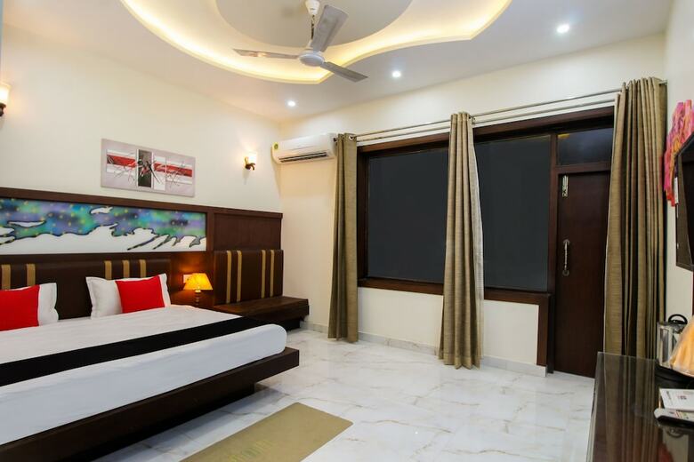 Capital O 44932 Hotel Basera