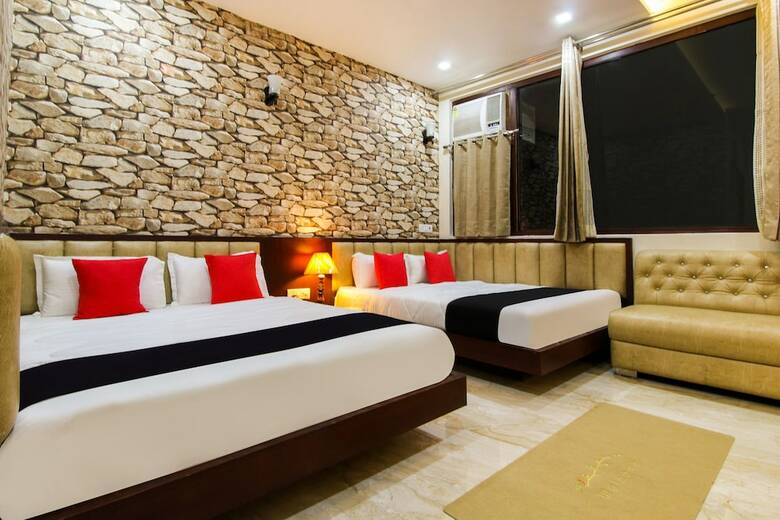 Capital O 44932 Hotel Basera