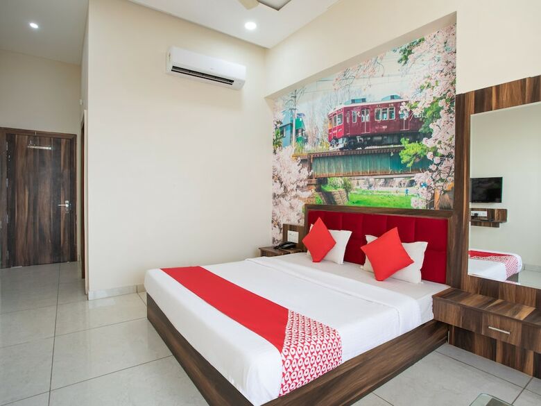 Hotel Oyo 40909 Shiv Palace