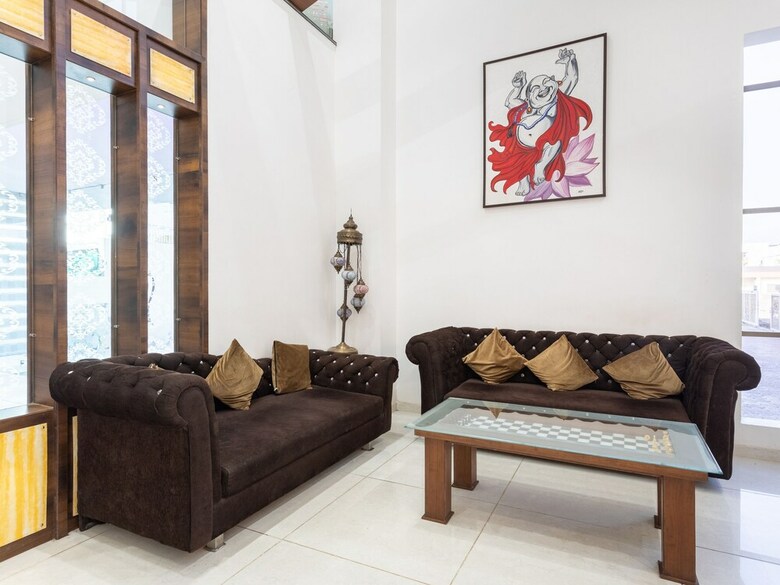 Hotel Oyo 40909 Shiv Palace