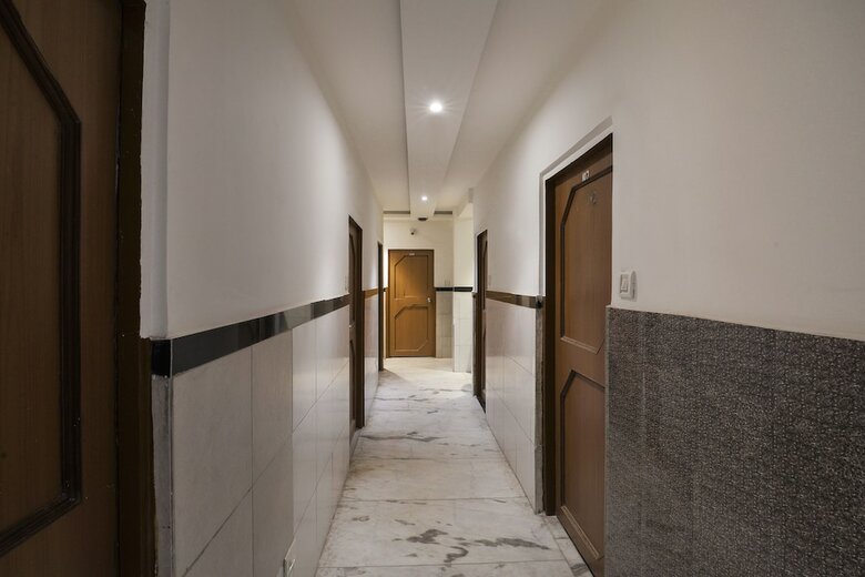 Hotel Oyo 24337 Akshaya Lodging