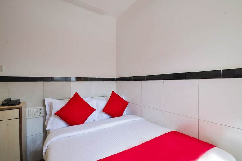 Hotel Oyo 24337 Akshaya Lodging