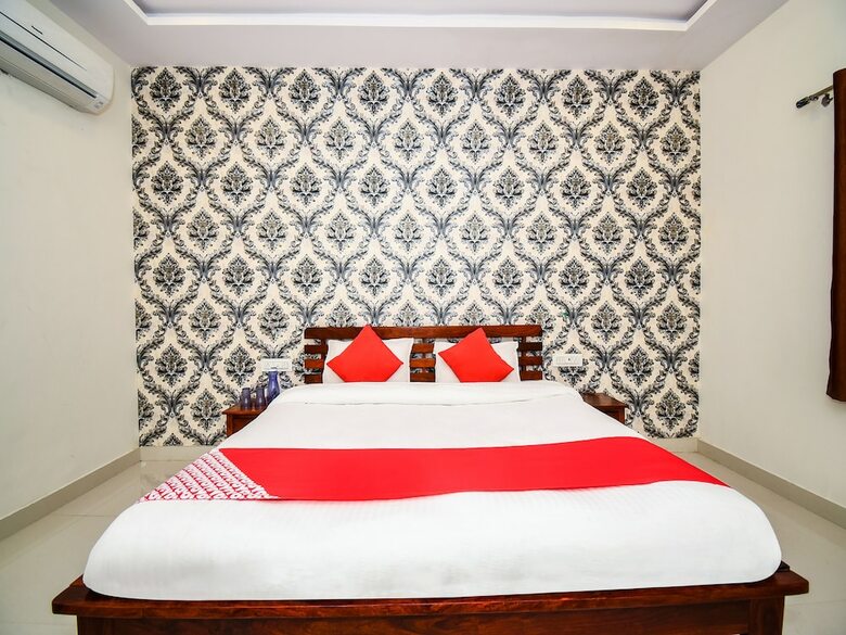 Hotel Oyo 28740 Empire Greens